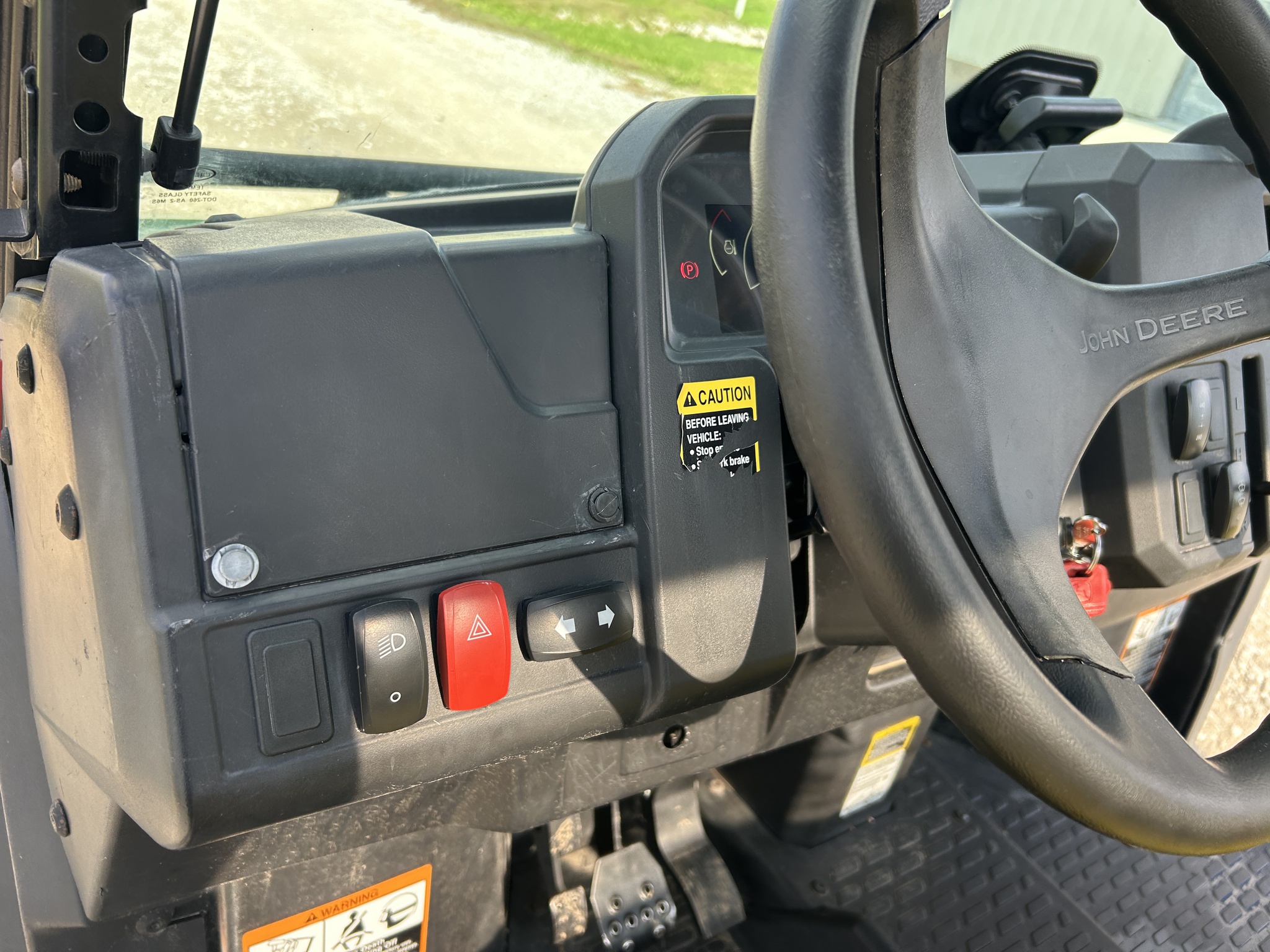  2019 John Deere XUV 865M at Heritage Tractor in Lamar, MO