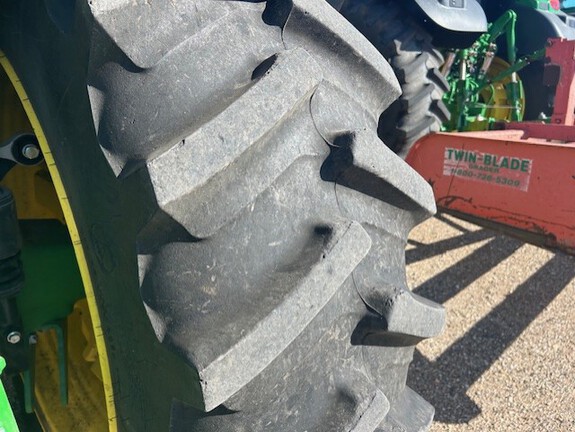 2023 John Deere 6155M (21st thumbnail)