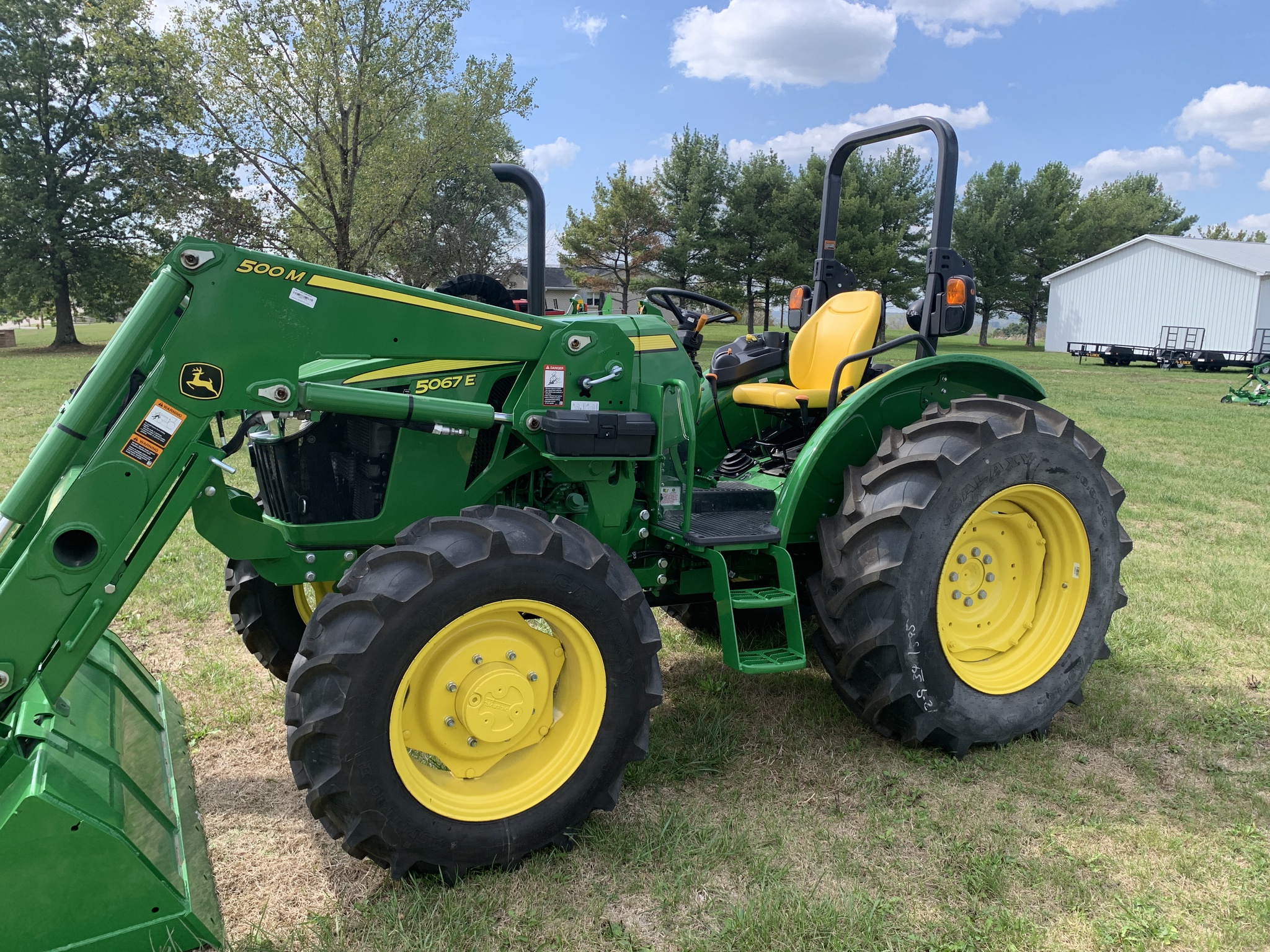 2025 John Deere 5067E Image 8