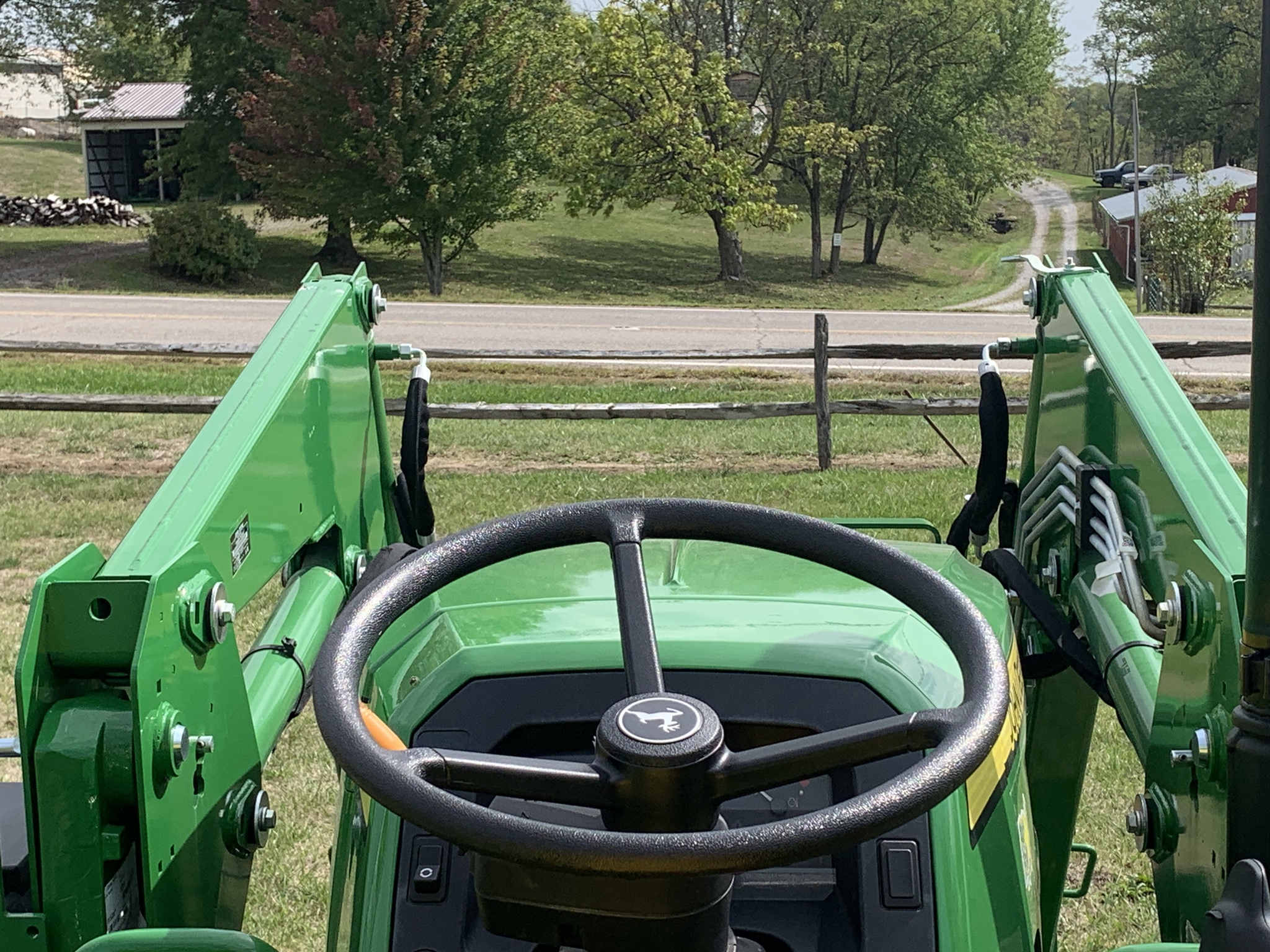 2025 John Deere 5067E Image 9