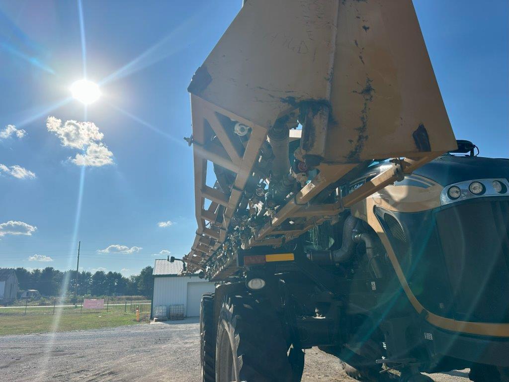 2017 RoGator RG1100B Image 6
