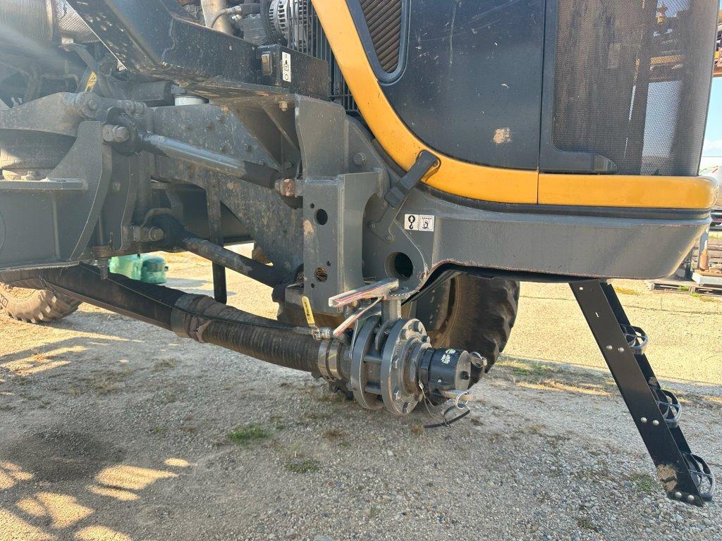 2017 RoGator RG1100B Image 10