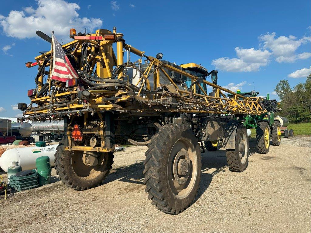 2017 RoGator RG1100B Image 4
