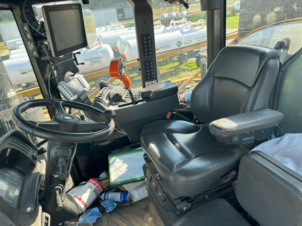 2017 RoGator RG1100B Image 13