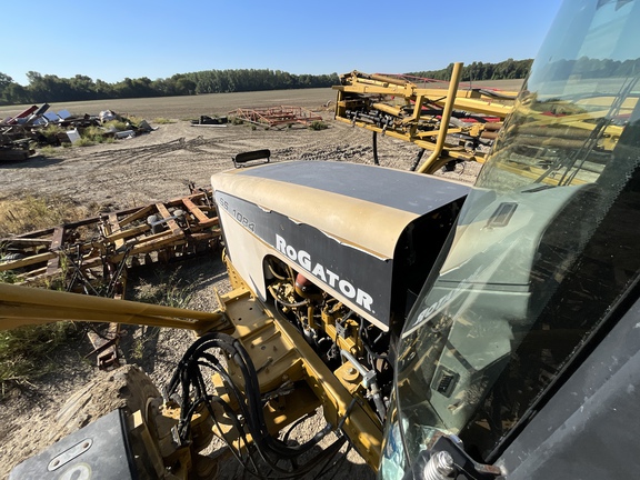 Photo of 2010 RoGator 1084