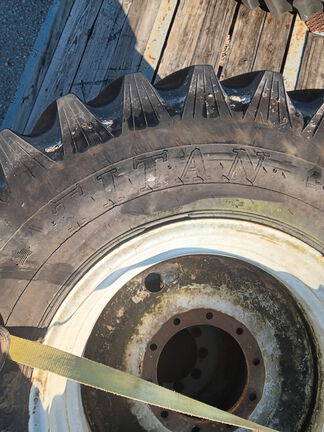 Photo of 2010 RoGator 1084