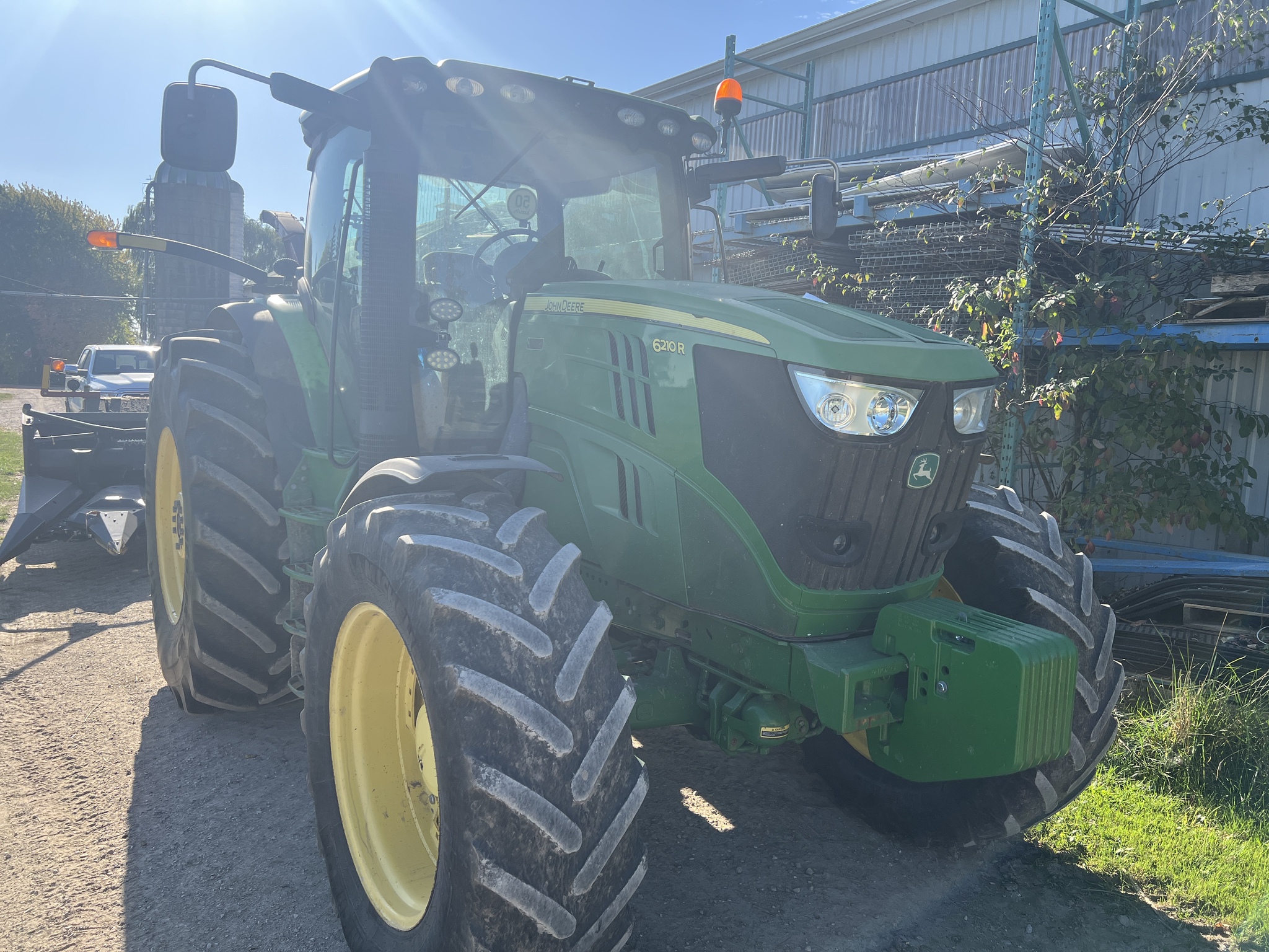 2012 John Deere 6210R Image 1