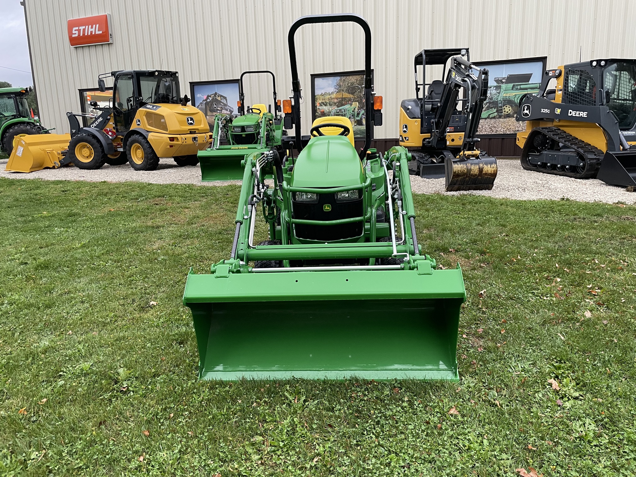 2025 John Deere 1023E Image 1