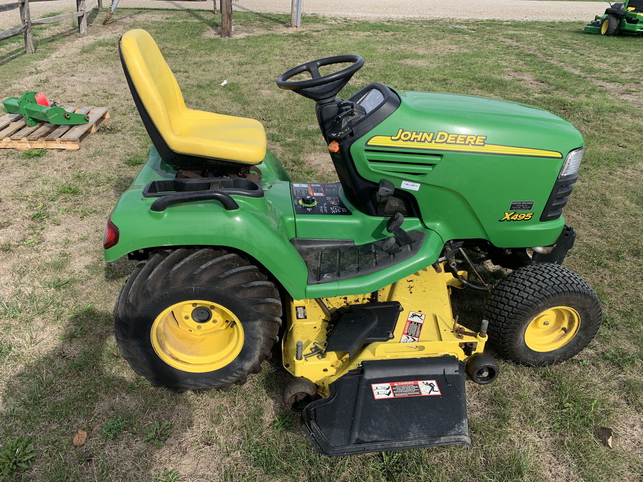 2005 John Deere X495 Image 1