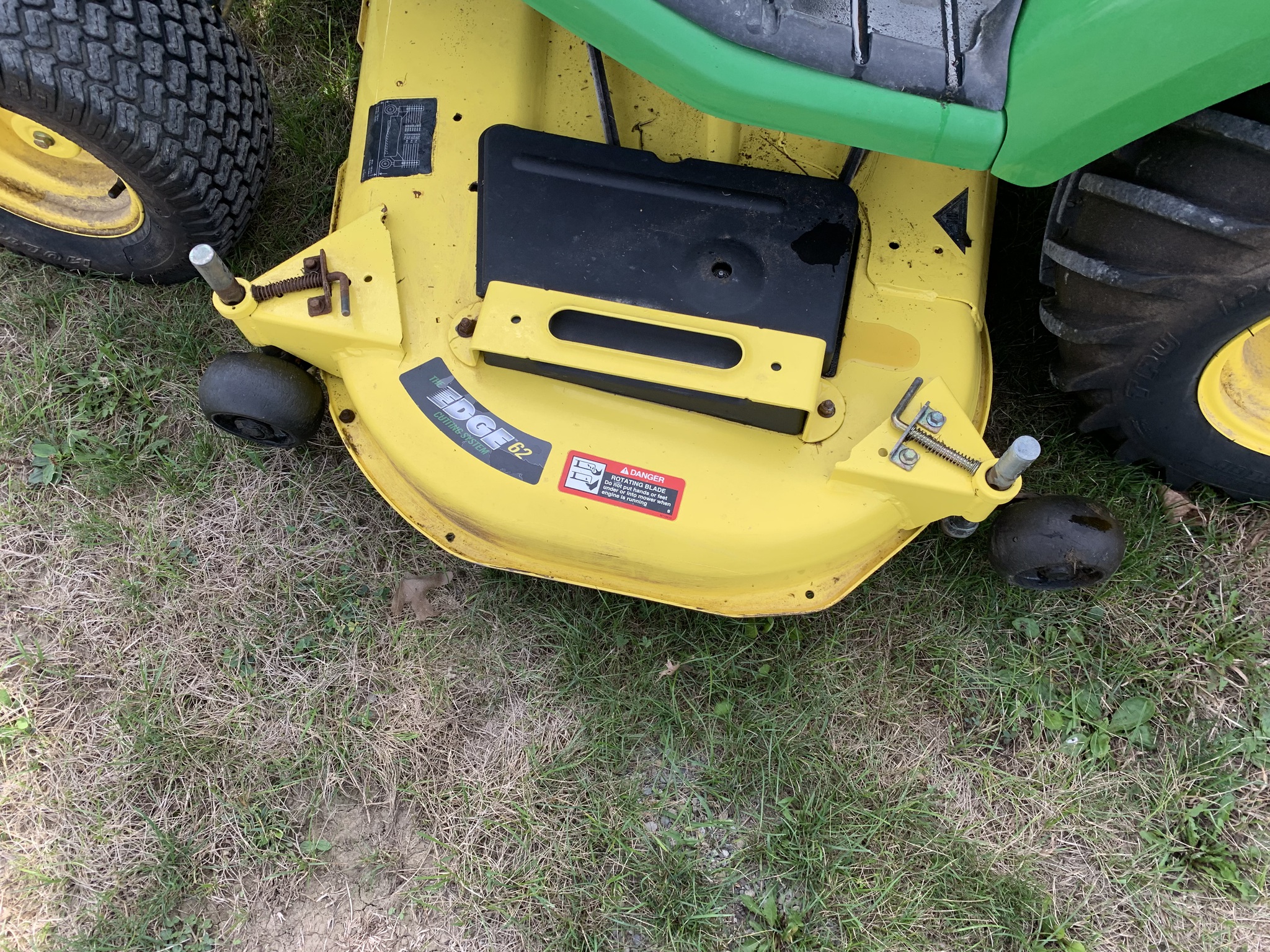 2005 John Deere X495 Image 3