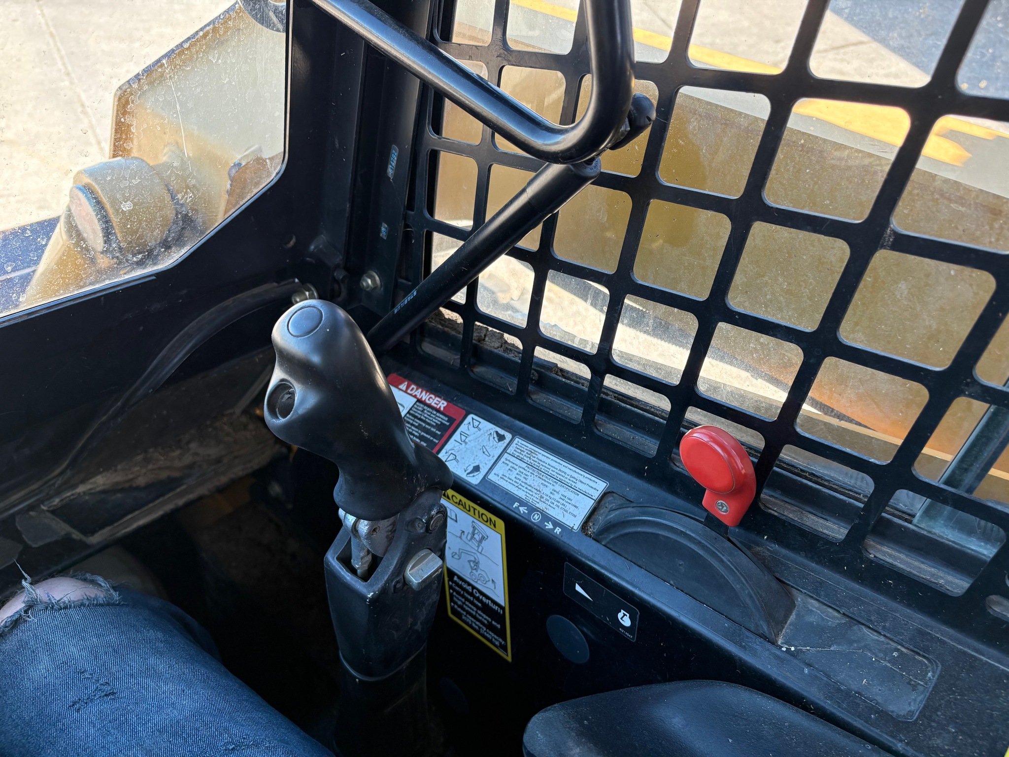 2009 John Deere 332 Image 12