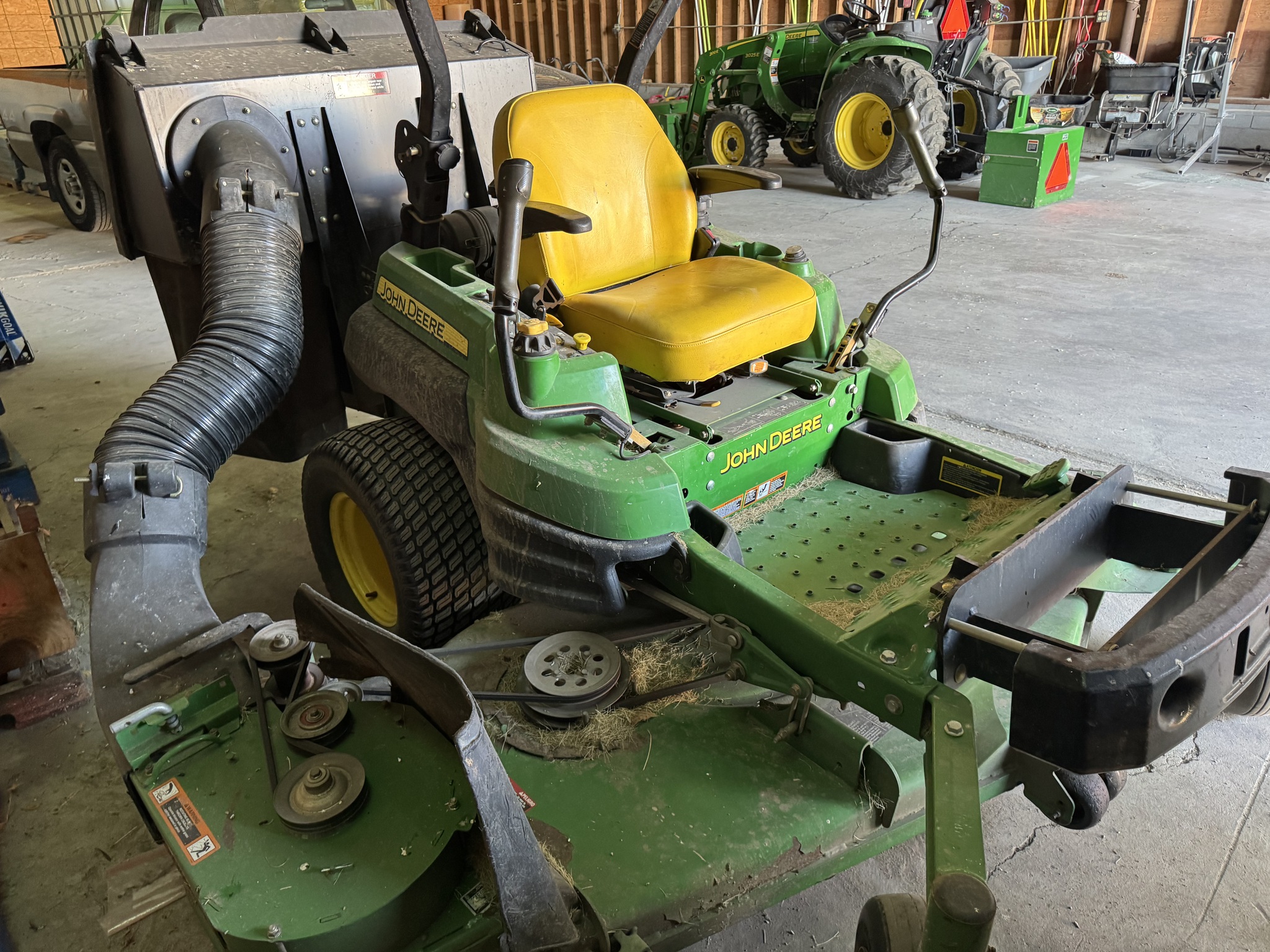 2011 John Deere Z950A Image 2