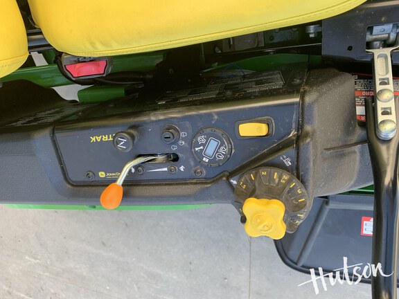 Photo of 2025 John Deere Z930M