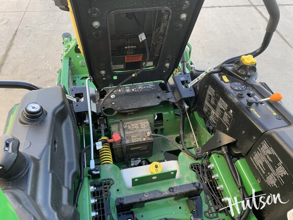 Photo of 2025 John Deere Z930M