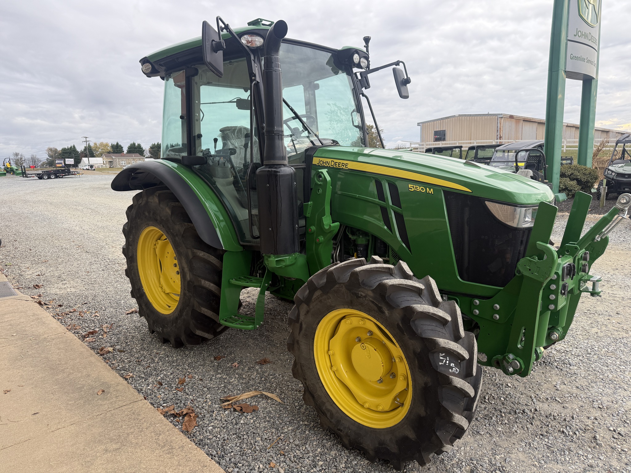 2022 John Deere 5130M Image 5