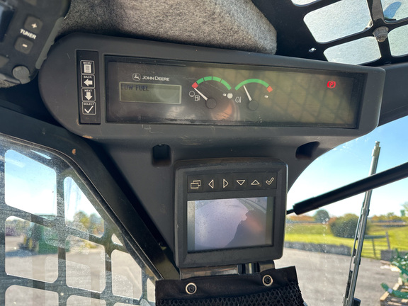 2021 John-Deere 325G