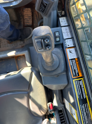 2021 John-Deere 325G