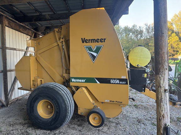 2016 Vermeer 605N Select