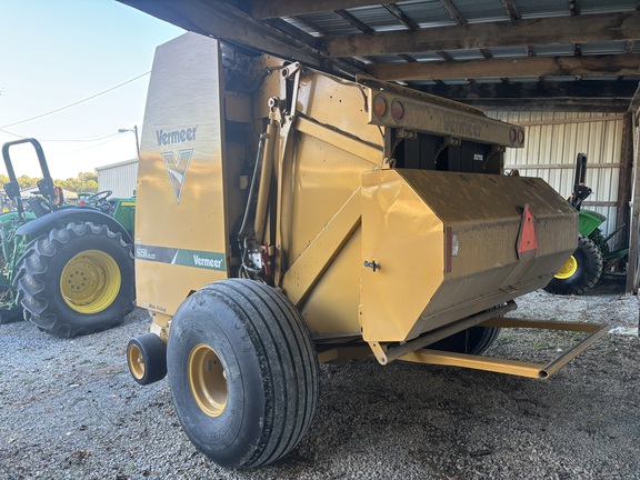 2016 Vermeer 605N Select