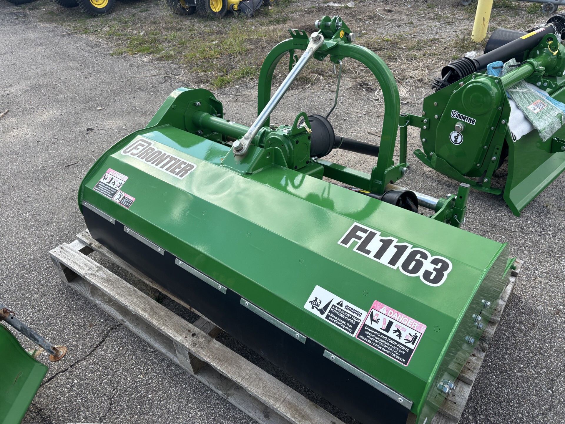 2024 Frontier FL1163 Image 1