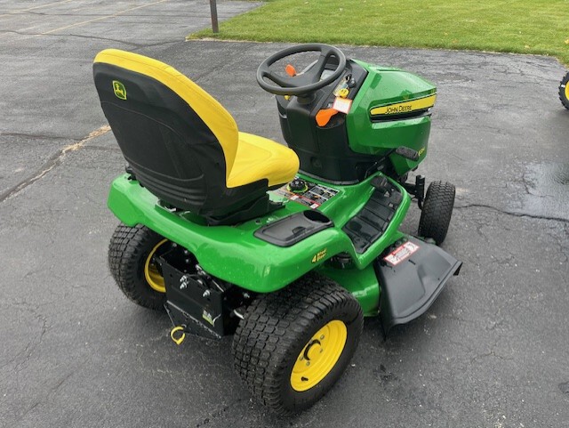 2024 John Deere X354 Image 3
