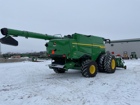Used 2025 John Deere S7 800 Combines at Horizon Ag & Turf in Westlock, AB - Photo6