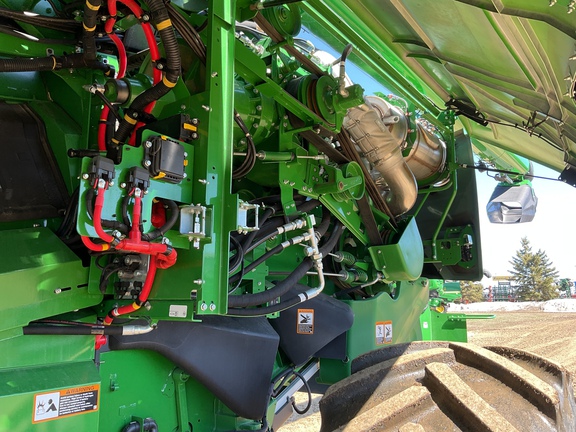 Used 2025 John Deere S7 800 Combines at Horizon Ag & Turf in Westlock, AB - Photo11