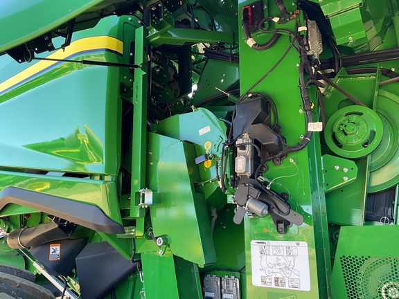 Used 2025 John Deere S7 800 Combines at Horizon Ag & Turf in Westlock, AB - Photo20