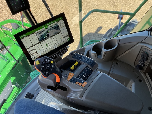 Used 2025 John Deere S7 800 Combines at Horizon Ag & Turf in Westlock, AB - Photo25