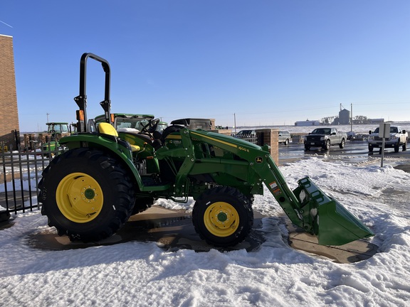 2025 John Deere 4044M - Photo5