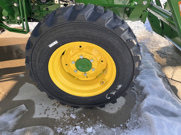 2025 John Deere 4044M - Photo11