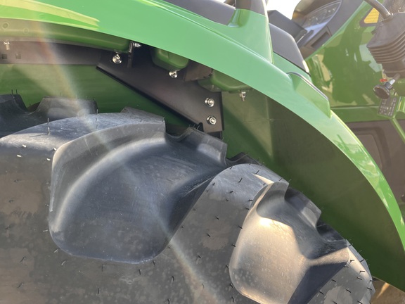 2025 John Deere 4044M - Photo15