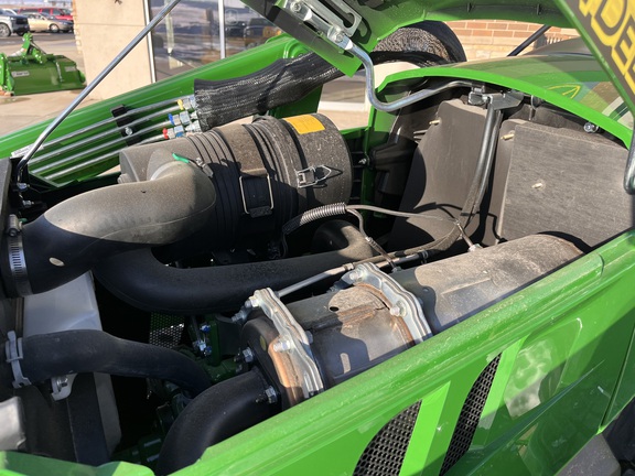 2025 John Deere 4044M - Photo20