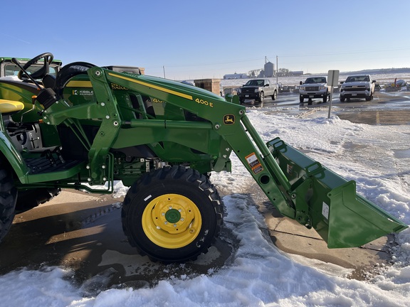 2025 John Deere 4044M - Photo35