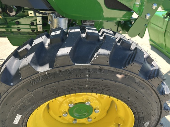 2025 John Deere 4044M - Photo14