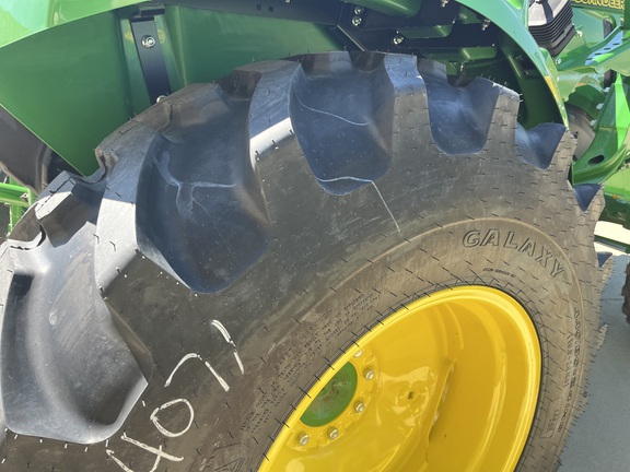 2025 John Deere 4044M - Photo18