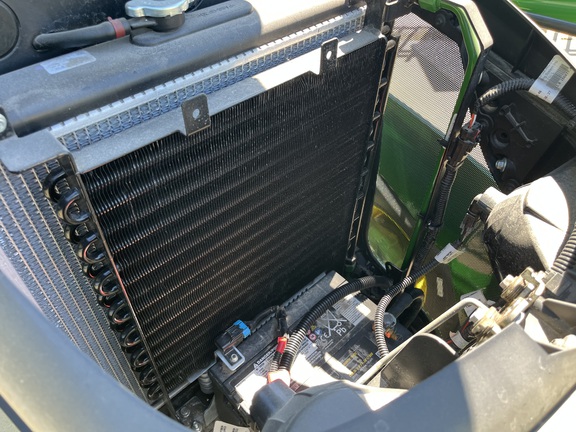 2025 John Deere 4044M - Photo22