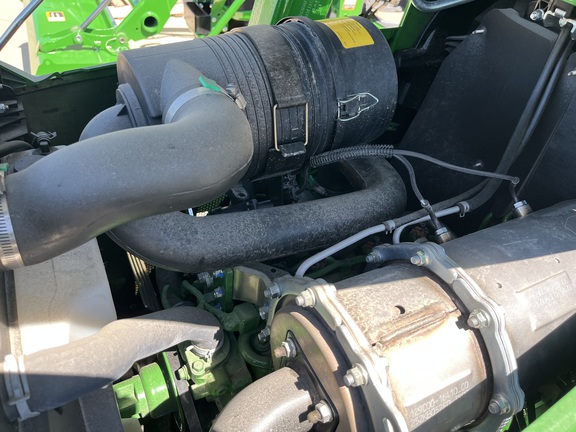 2025 John Deere 4044M - Photo23