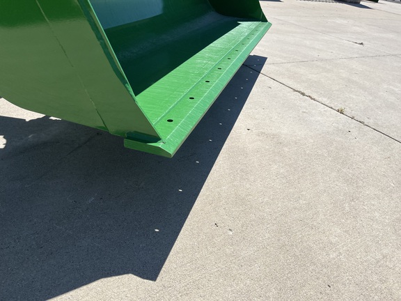 2025 John Deere 4044M - Photo39