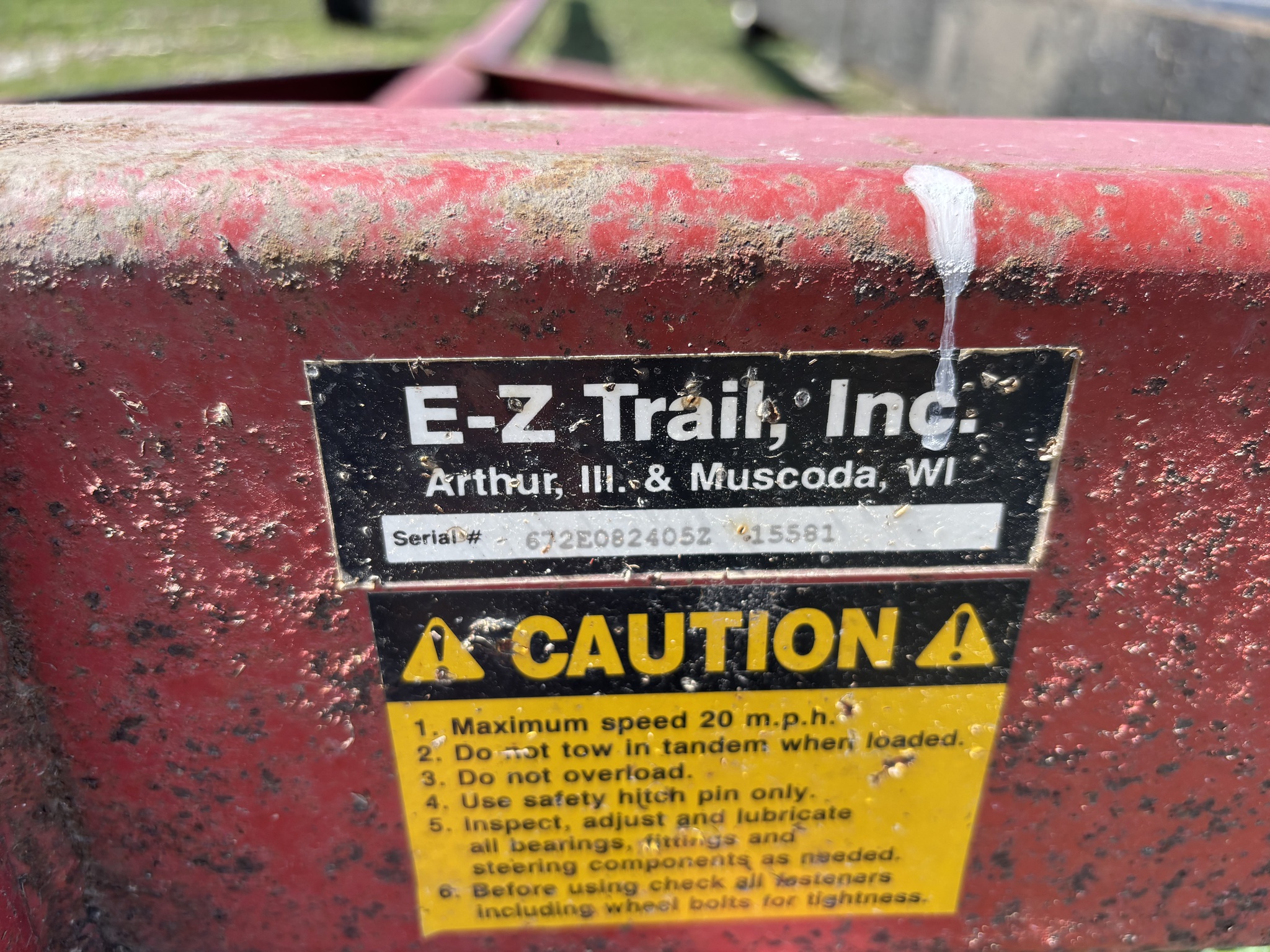   E-Z Trail 672 at Heritage Tractor in Galesburg, IL