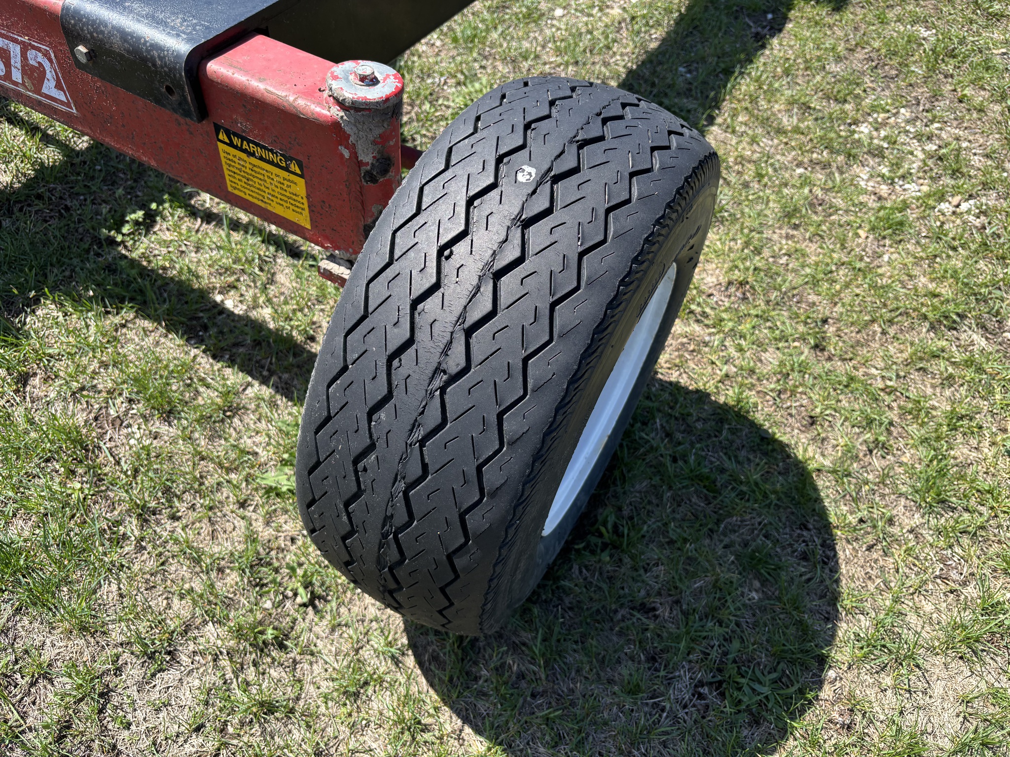   E-Z Trail 672 at Heritage Tractor in Galesburg, IL