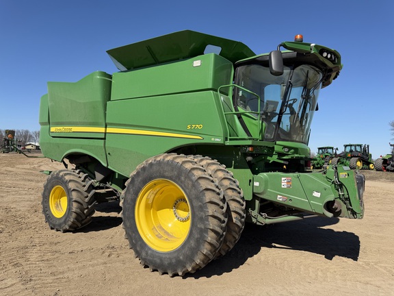  John Deere S770