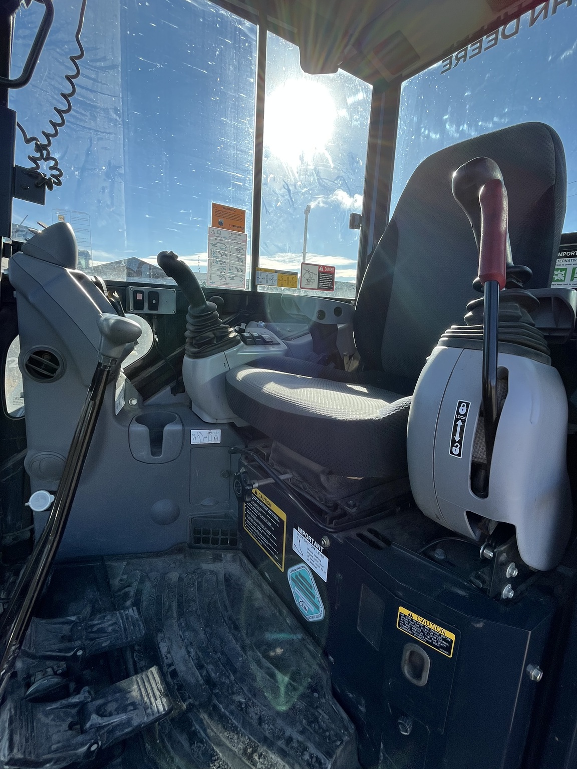 2020 John Deere 60G Image 5