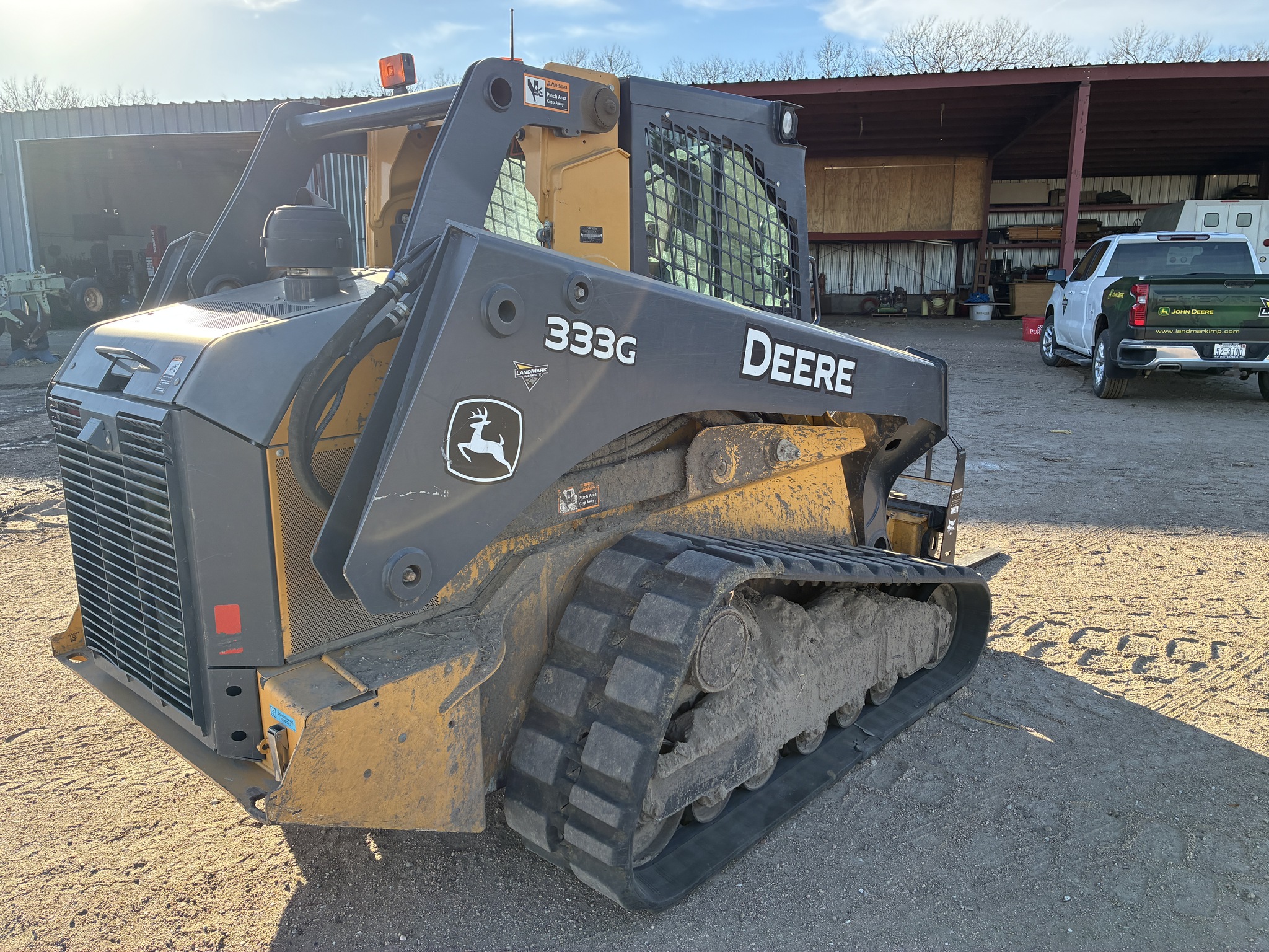 2018 John Deere 333G Image 3