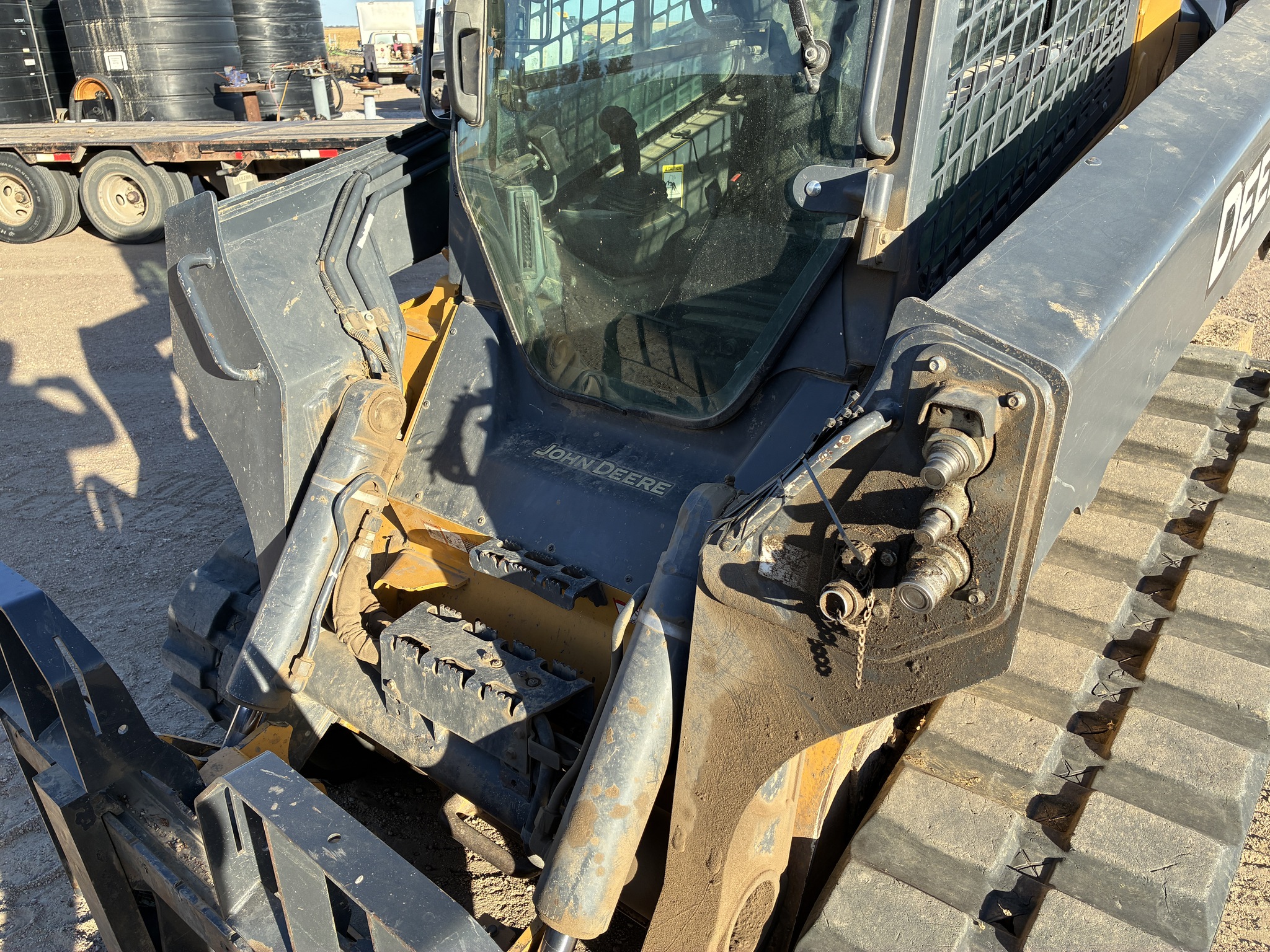 2018 John Deere 333G Image 7