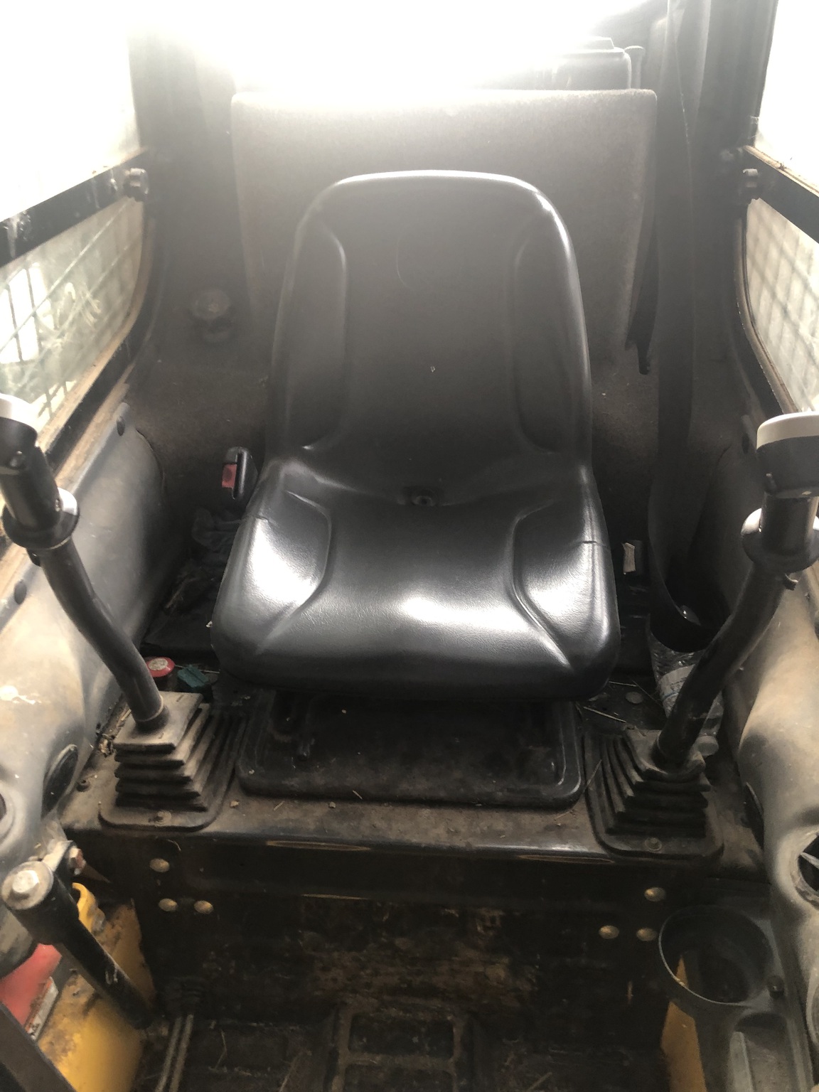 2013 New Holland L216 Image 3