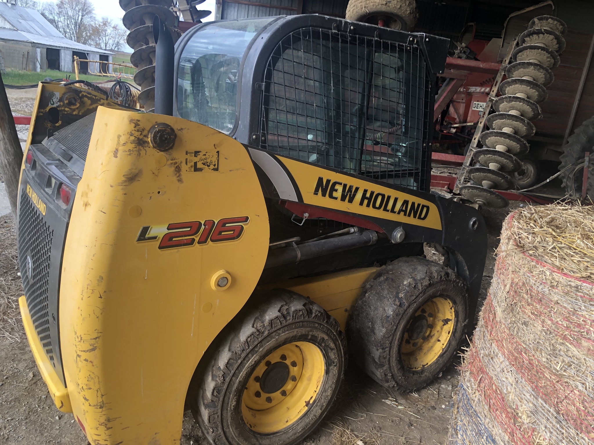 2013 New Holland L216 Image 9