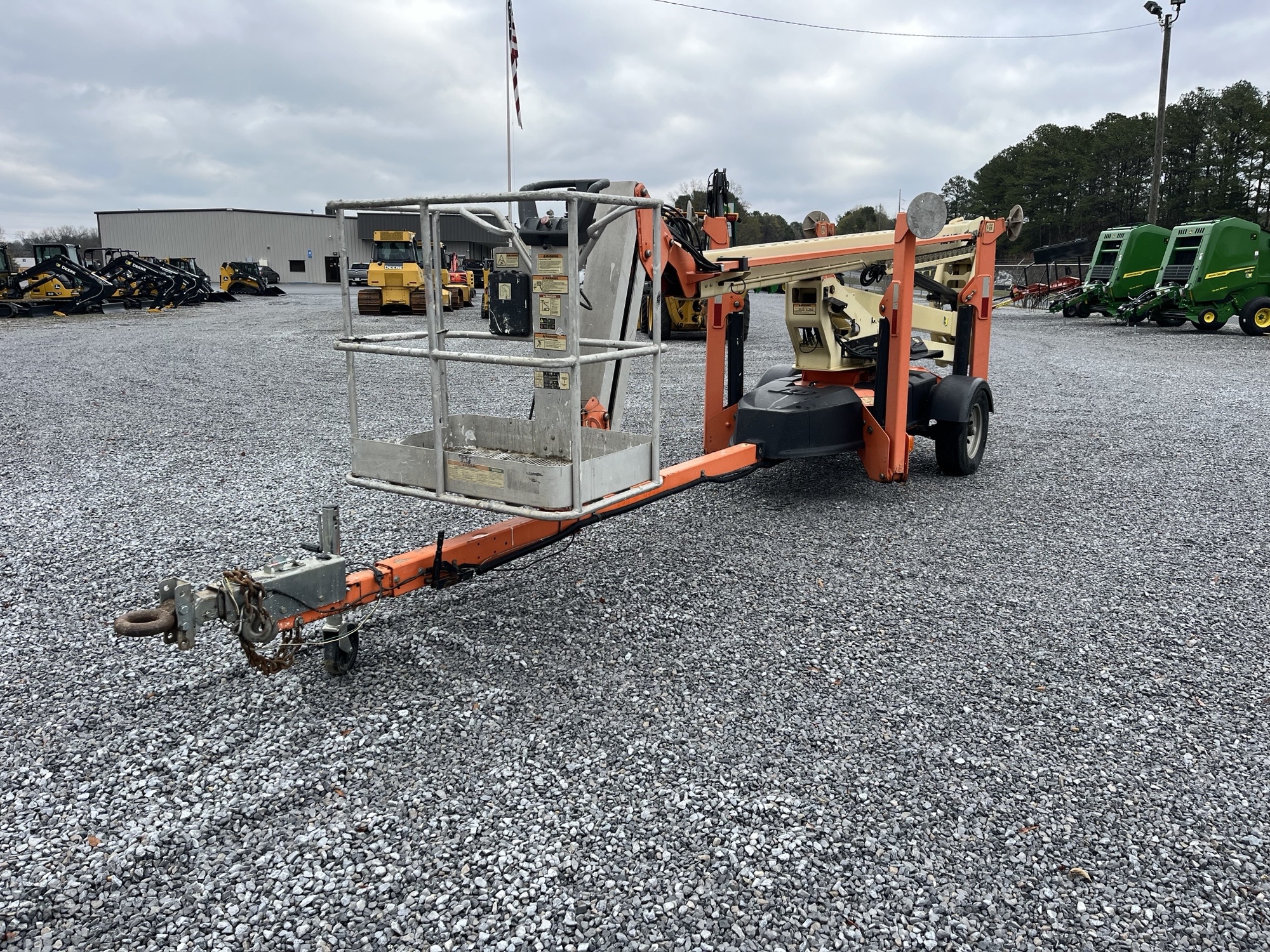 2016 JLG T500J Image 2
