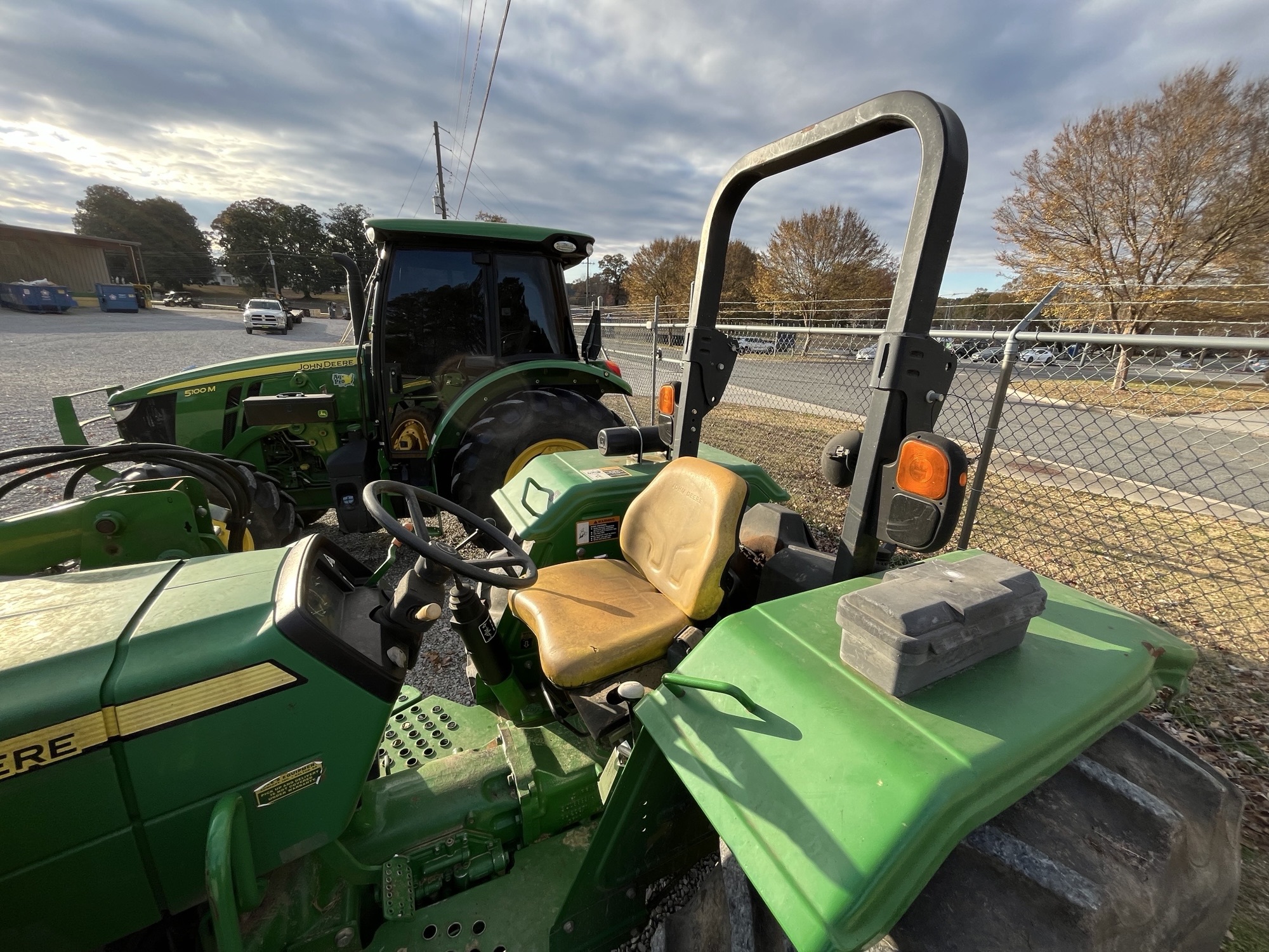 2013 John Deere 5055E Image 7