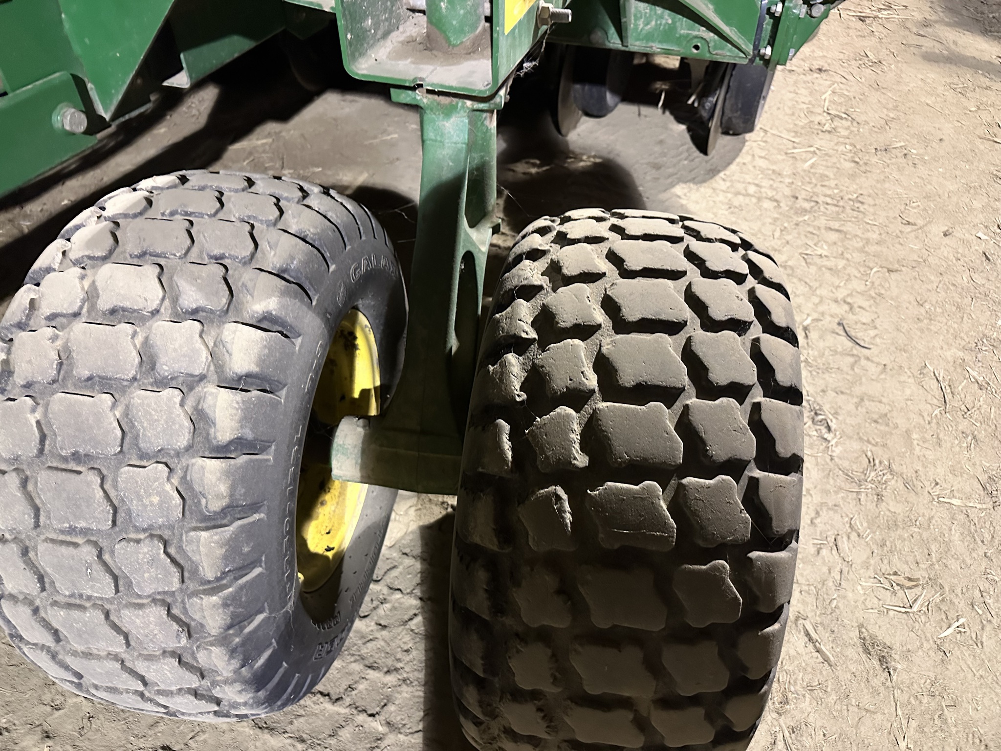 2012 John Deere 1990 Image 4